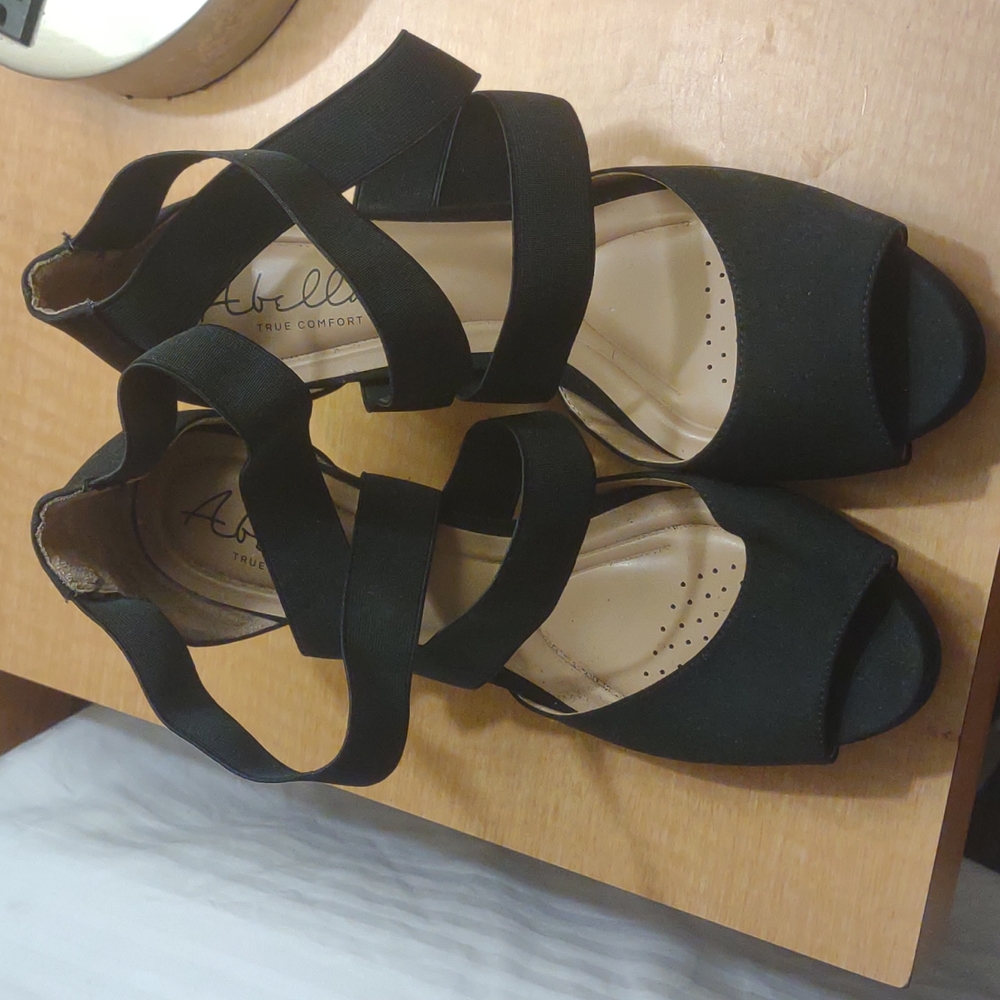 Abella Tristablack heel dress sandals size 9m